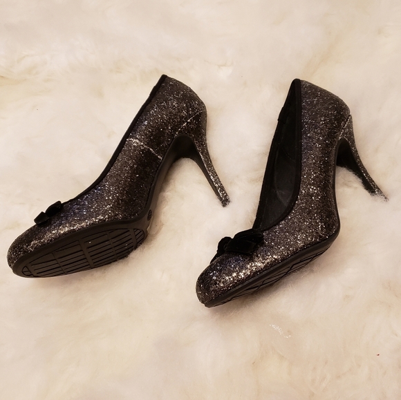 NEW Chinese Laundry Black Metallic Glitter Heels Stiletto Leather Shoes Celebs - Picture 9 of 10